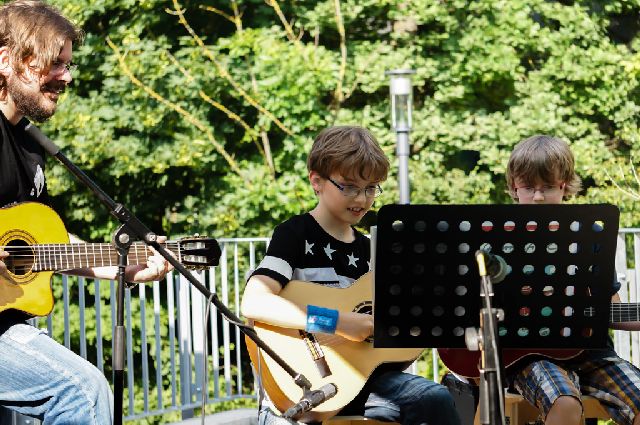 Guitars & Barbeque - Schülerkonzert mit Gitarre